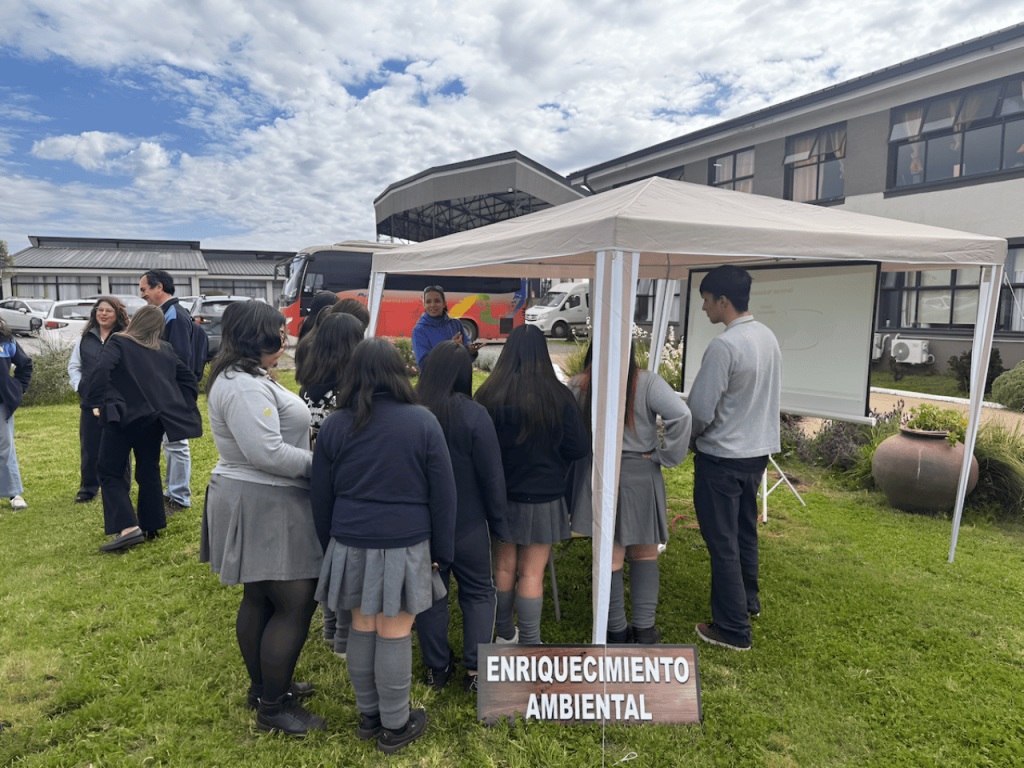 AGROCOLUN Edición 81 | Taller en el Liceo Werner Grob Bienestar Animal en Terneros de Lechería | AGROCOLUN Edición 81 AGROCOLUN Edición 81 | Taller en el Liceo Werner Grob Bienestar Animal en Terneros de Lechería | AGROCOLUN Edición 81